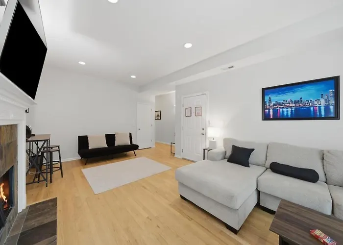 Apartment Closest To The United Center *